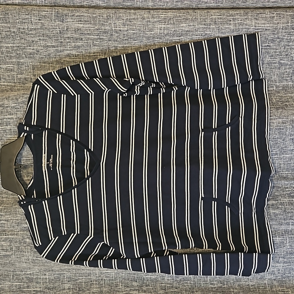 Stripped hooded lightweight sweatshirt